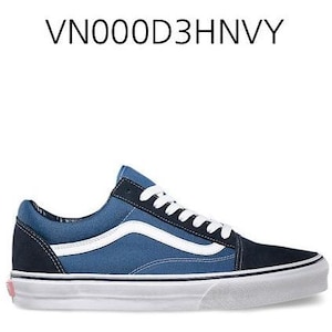 Könnte beinhalten: Blaue und marinefarbene Low-Top-Sneaker mit weißen Schnürsenkeln und einem weißen Seitenstreifen. Der Schuh hat eine weiße Sohle und einen roten Akzent an der Ferse. Der Text "VN000D3HNVY" steht über dem Schuh.