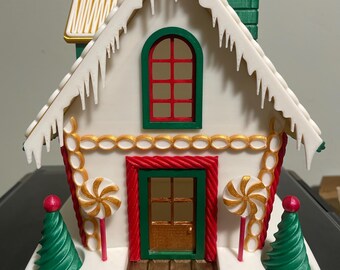 Gingerbread House-Perfect Christmas Present for sweets and decoration