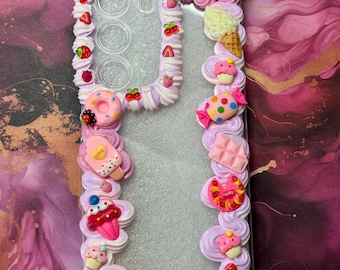 Custodia per telefono a tema dessert pastello • Custodia Decoden stravagante • Dolci kawaii carini • Design personalizzato disponibile