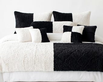 Luxury Karakul Fur Bedding Set – Genuine Persian Lamb Fur Bedspread with Matching Pillow Covers – Handmade Sheepskin Blanket – Black & White