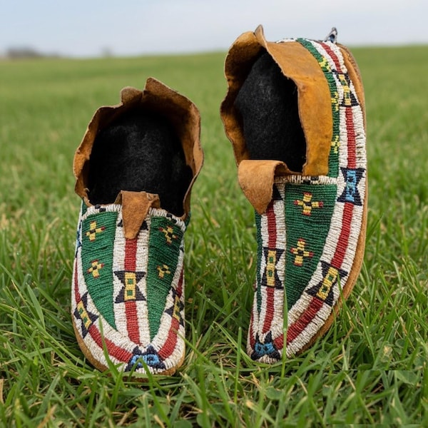 Handmade Beaded Moccasins – Native Style Leather Moccasins MC622