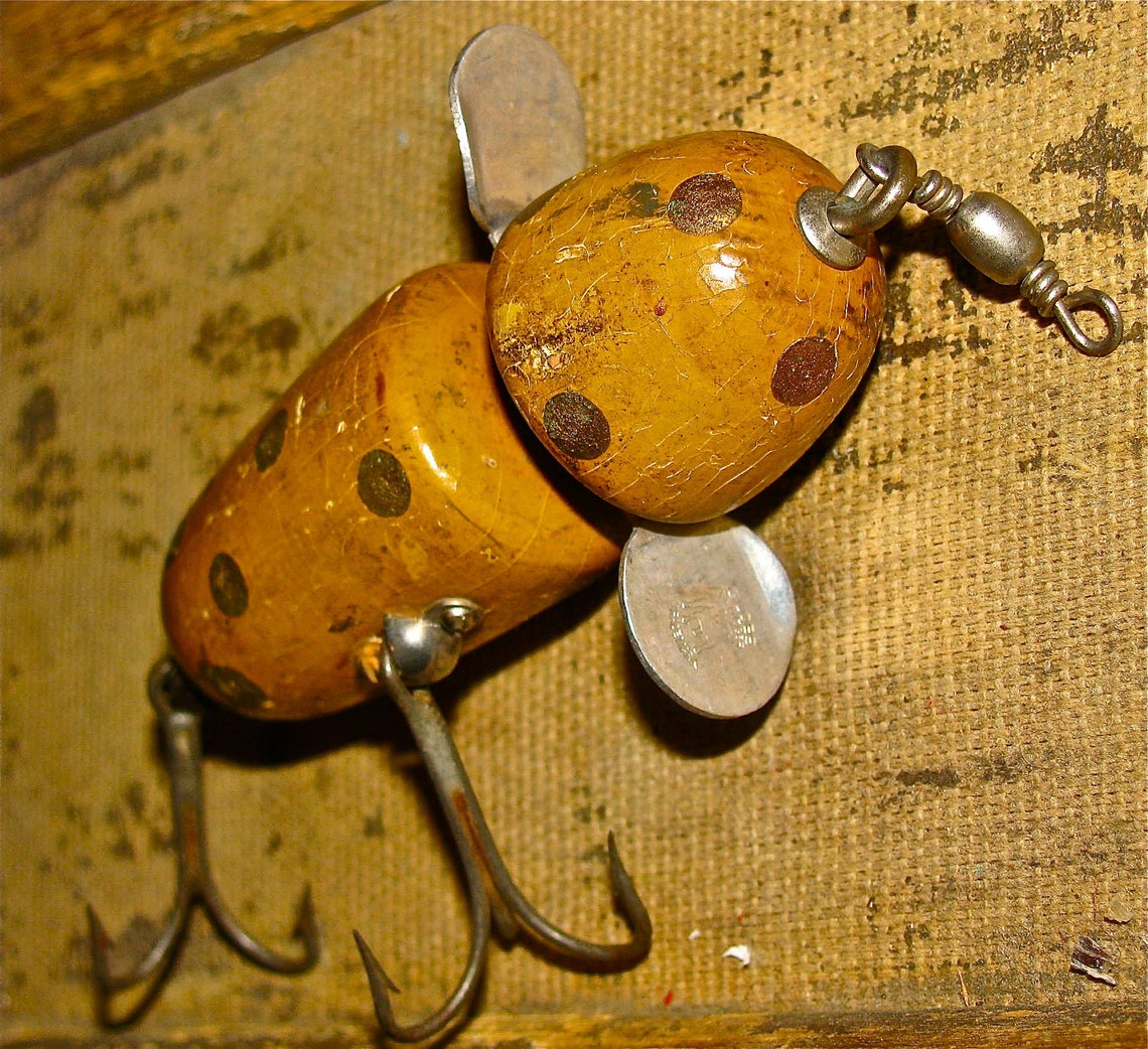 Vintage Wooden Pflueger Globe Fishing Lure Etsy