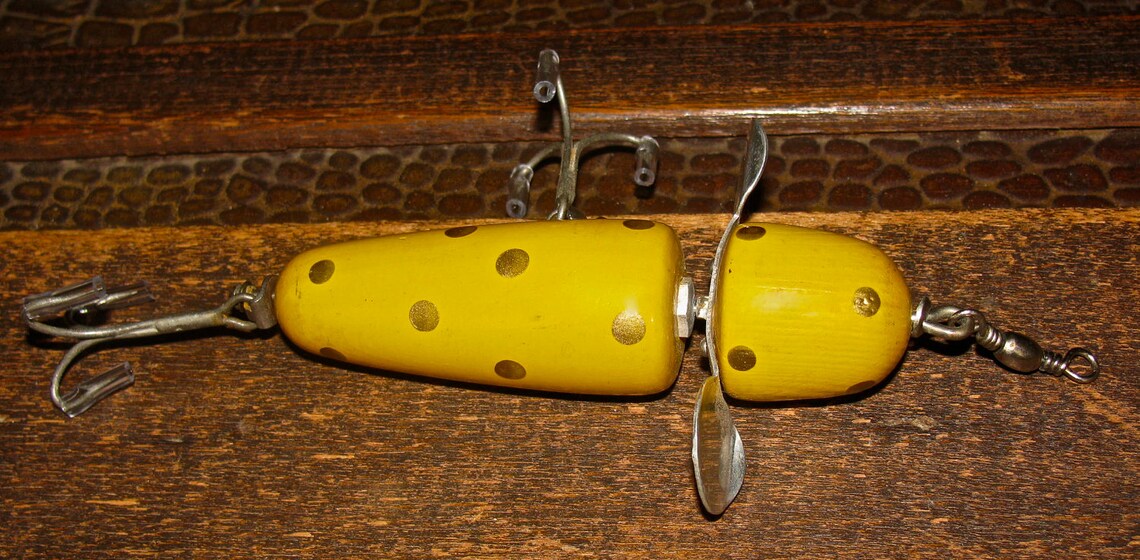 Vintage Wooden Pflueger Globe Fishing Lure Etsy