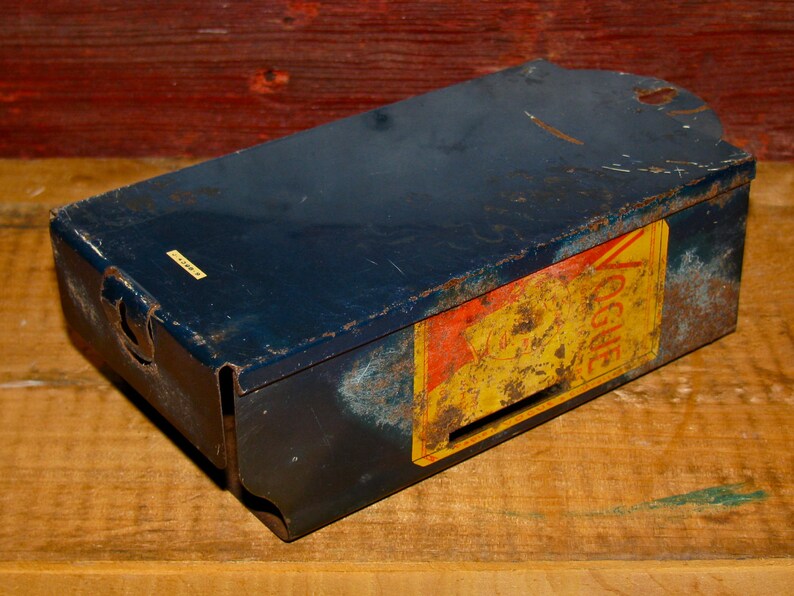 Vintage Vogue Cigarette Rolling Papers Dispenser / Tobacco / Etsy