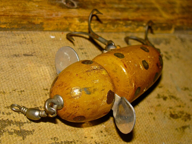 Vintage Wooden Pflueger Globe Fishing Lure Etsy