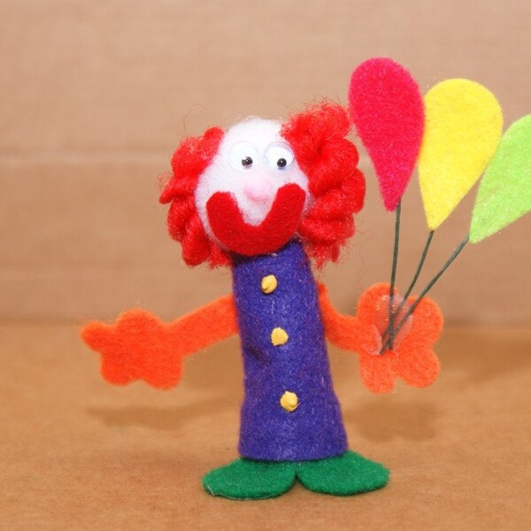 Clown with Balloon Finger Puppet