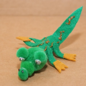 Lizard Finger Puppet