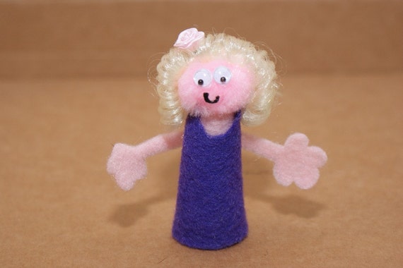 girl finger puppet