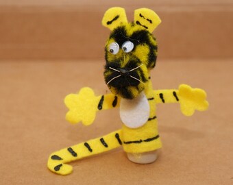 Tiger Finger Puppet