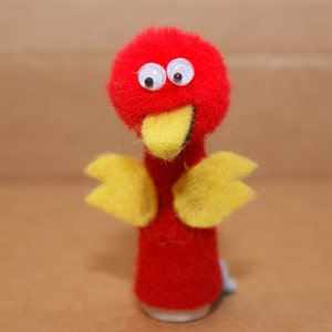 Parrot Finger Puppet