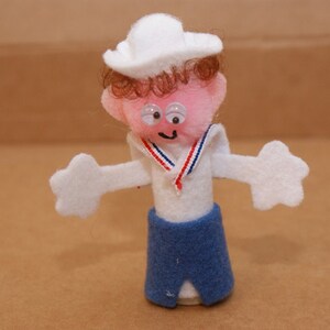 Sailor Finger Puppet