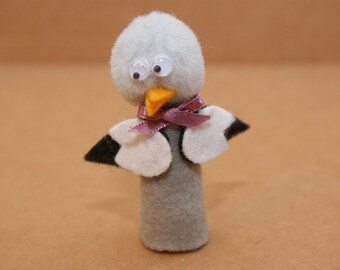 Pigeon Finger Puppet