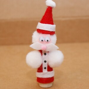 Santa Finger Puppet