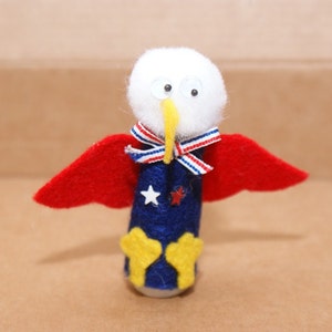 Eagle Finger Puppet