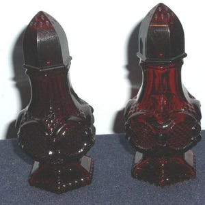 Vintage Avon Cape Cod Red Salt And Pepper Shakers