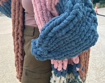 Cárdigan de punto grueso extragrande con bloques de color hecho a mano