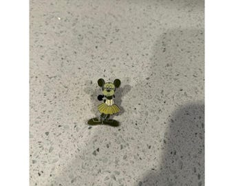 Rare Disney Pin 72493 WDW The Museum of Pin-tiquities Event Sculpture Minnie