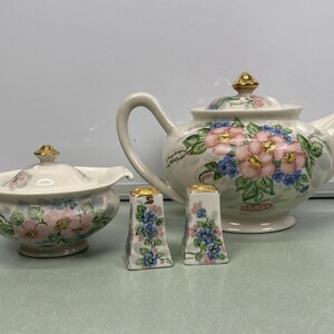 Knisely 1950-tals Tekanna Socker Salt & Peppar Ströare Blommor Handmålade
