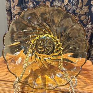 Vintage Amber Hazel Atlas swirl bowl- Stunning!! 9”