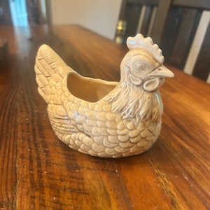 Vintage Ceramic Chicken Planter – Hand-Painted Hen Figurine – Country Farmhouse Decor