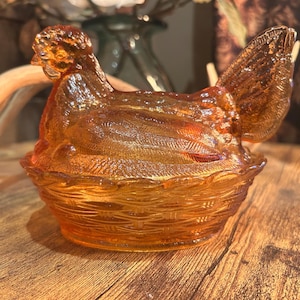 Vintage Amber Glass Hen on Nest Dish – Lidded Candy Dish or Trinket Holder