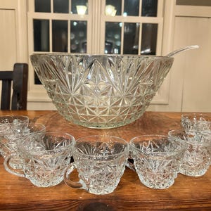 Anchor Hocking Arlington Punch Bowl Set: Fan and Diamond Pattern