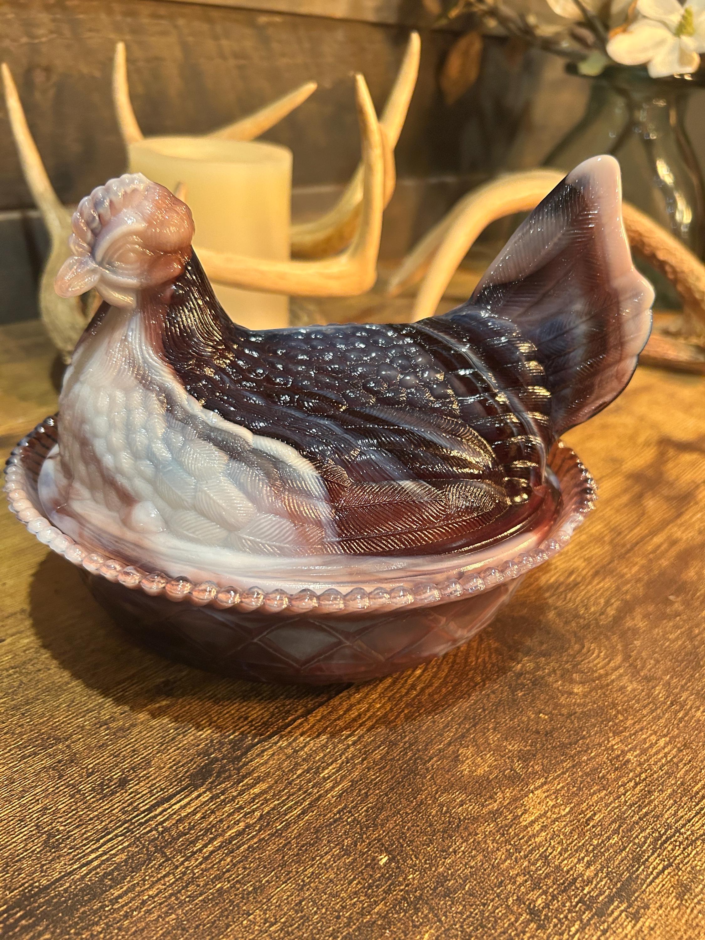 Vintage Westmoreland Slag Glass Hen on Nest – Purple & White Swirl
