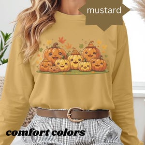 Langarmshirt mit Kürbismotiv, Comfort Colors Shirt, Gemütliche Herbstkleidung, Halloween-Mode, Geschenkidee für Thanksgiving, Kürbis-Shirt