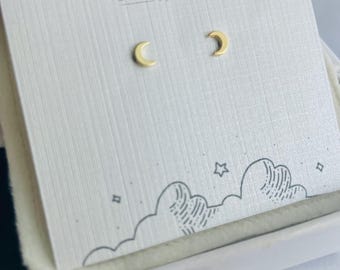 Boucles d'oreilles croissant de lune - petites boucles d'oreilles lune en or - cadeau pour les amoureux de l'espace - bijoux célestes