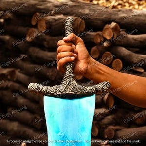 Fantasy Moon blade Replica – Full Metal Greatsword Prop | Handmade Gift for Him, Gamer, or Boyfriend | Cosplay & Display Sword