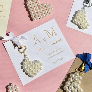Chaveiro de pérola branca personalizado, lembrancinha de casamento, presente para chá de panela, chaveiro de contas feito à mão, lembrança de festa em massa, presentes em formato de coração em massa