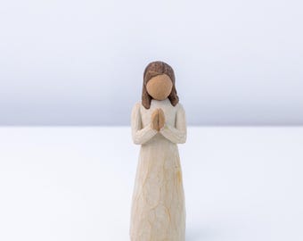 Sisters By Heart Willow Tree Sculpted Figurine Doll Hands Together. Has a chip on a bottom