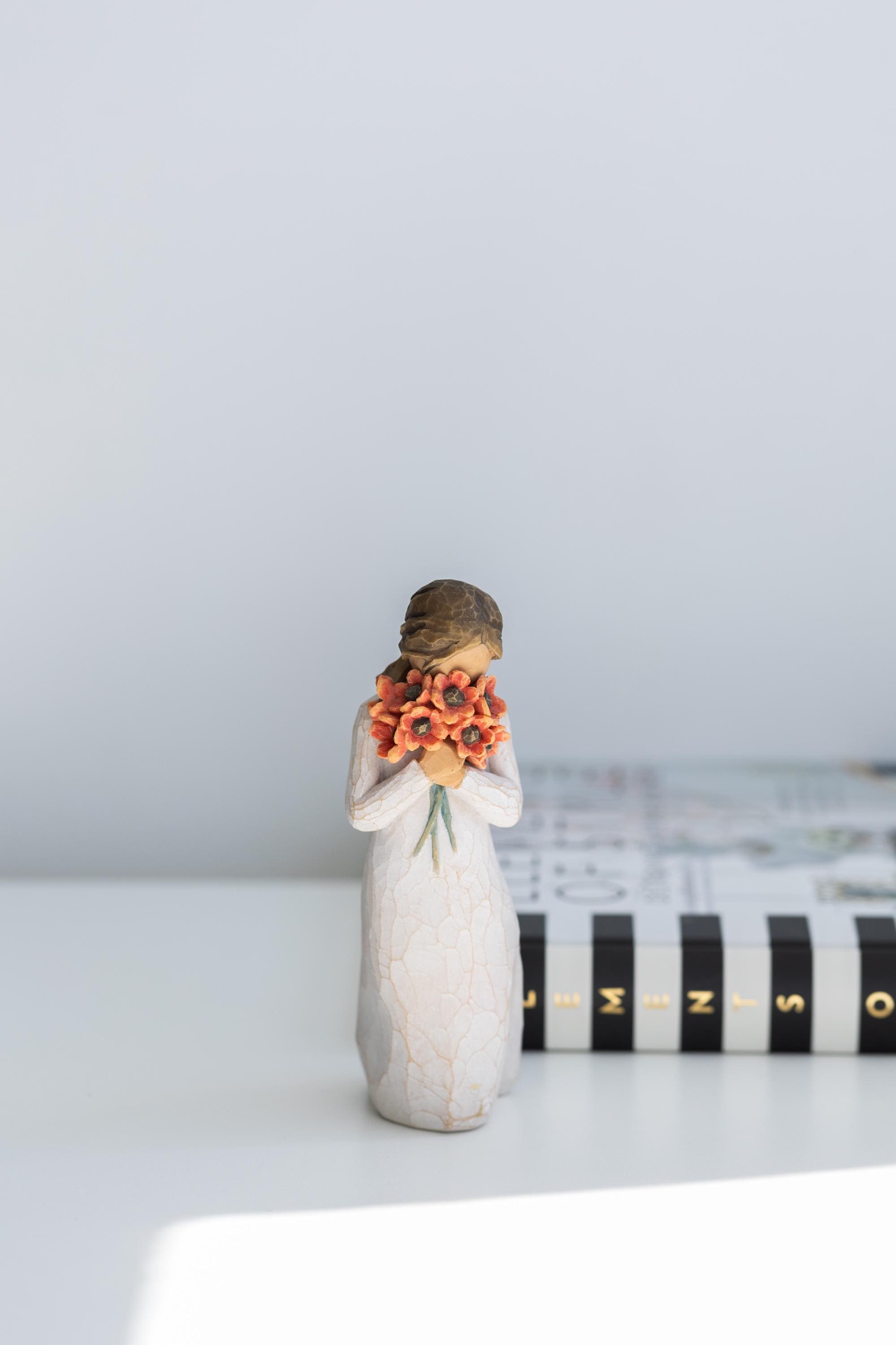 Willow Tree 'surrounded by Love' Figurine - Susan Lordi, Angels
