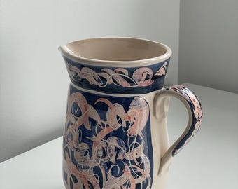 陶器のピッチャーまたは青とピンクの抽象的なデザイン - Etsy 日本