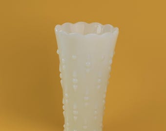 Vase vintage Anchor Hocking en verre de lait, points et flèches, milieu du siècle