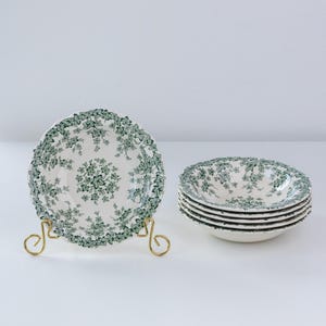 Crown Ducal Green Adaptation of Early English Joy Oval Vegetable Serving Bowl. Small. 5.1 inches diameter