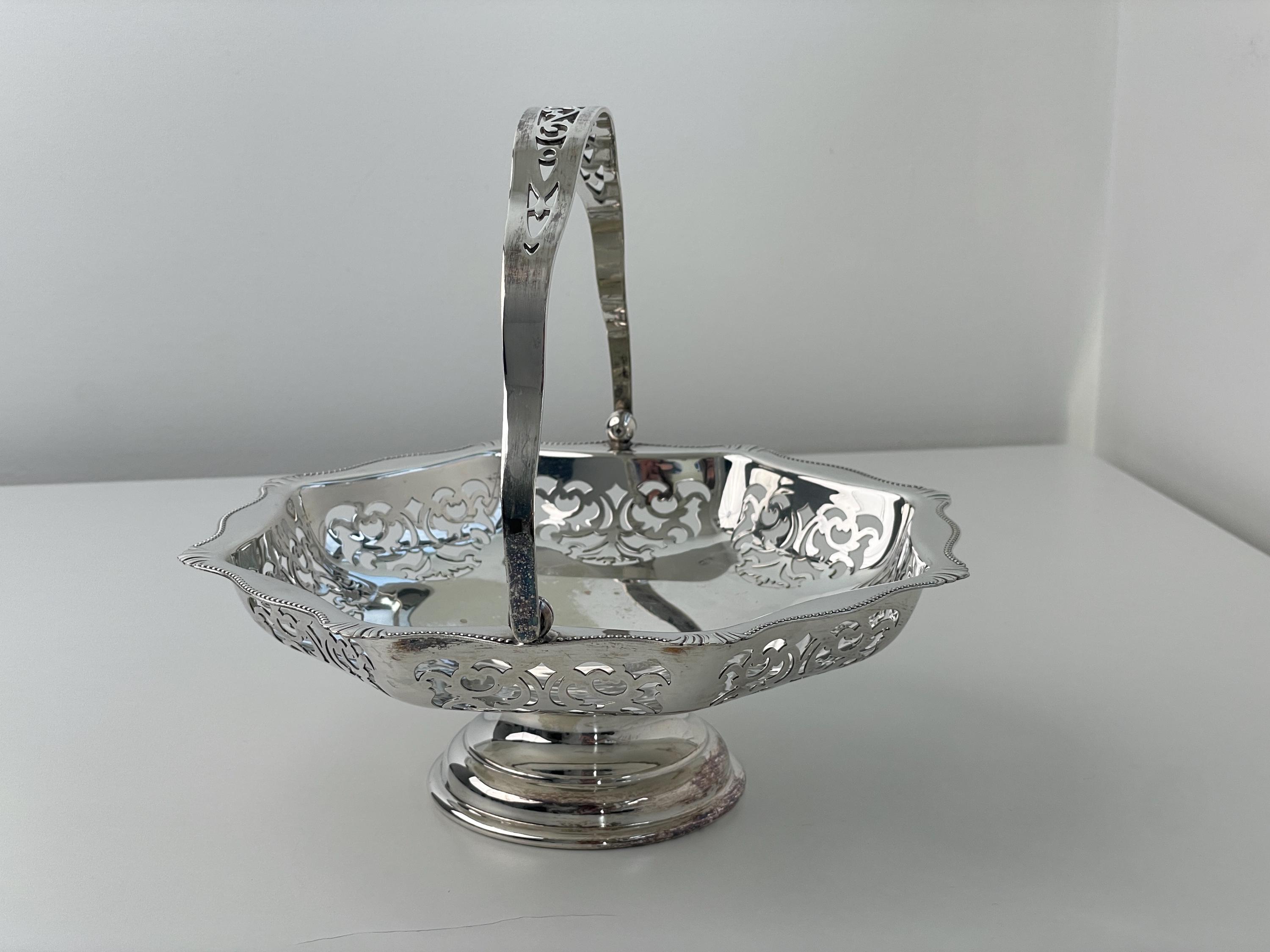 ヴィンテージ シルバーメッキ バスケット ハンドル付き イギリス製