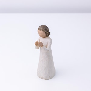 Sisters By Heart Willow Tree Sculpted Figurine Doll Hands Together.