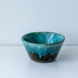 Vintage MCM Blue Mountain Pottery BMP Blue Green Teal Brown Glazed Small Trinket Condiment Nut Bowl