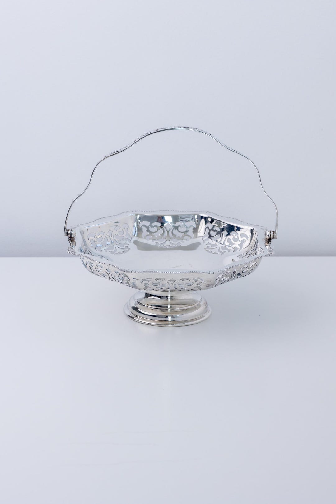 ヴィンテージ シルバーメッキ バスケット ハンドル付き イギリス製