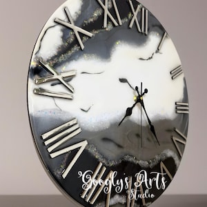 Handmade Resin Wall Clock | Unique Epoxy Art Clock | Modern Home Decor | Functional Wall Art Gift | Custom Resin Timepiece