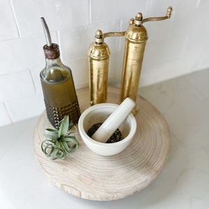 Paulownia Wood Riser Grey or Natural Small or Medium Decorative Tray Home Decor Kitchen Accent Bild 7