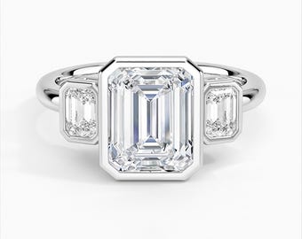 Anillo de tres piedras con engaste biselado, anillo de compromiso de diamante cultivado en laboratorio con esmeralda de 2,50 quilates, anillo del pasado, presente y futuro, anillo de diamante creado en laboratorio F/VS2