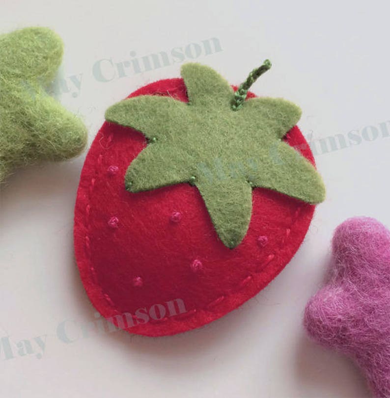 Felt hair clip No slip wool felt British strawberry red image 1