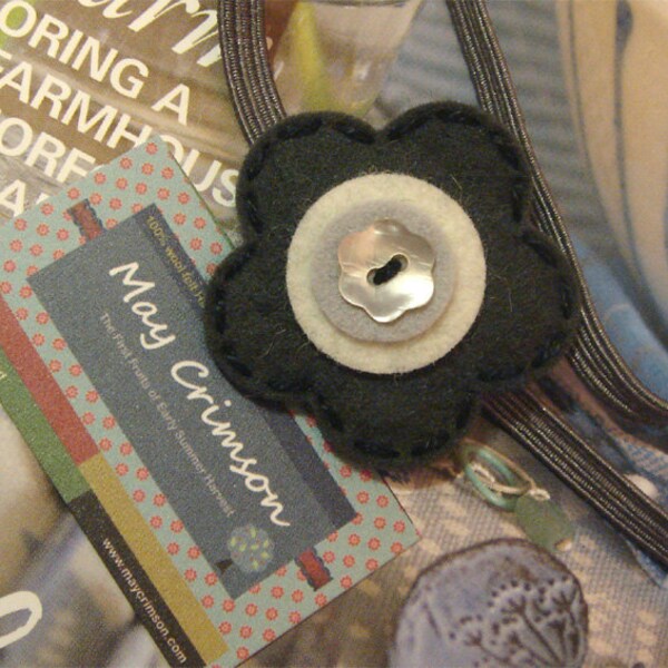 Wool felt elastic headband -Button flower -charcoal (pick your size)