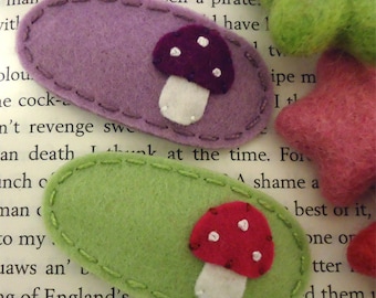 Felt hair clip -No slip -Wool felt -set of 2 toadstool -spring / lilac