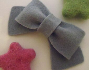 Felt hair clip -No slip -Wool felt -classic bow -grey (pick size and colour)