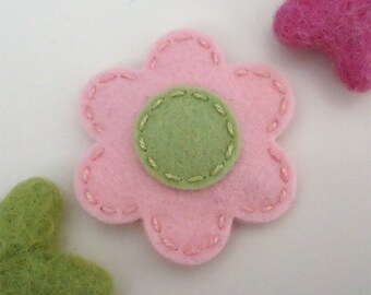 Felt hair clip -No slip -Wool felt -New daisy -pale pink (spring)