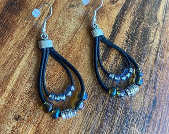 Black Teardrop beaded leather earrings, Iridescent earrings, Handmade Jewelry, fancy glass beads, cute accessories for women, NIckel Free