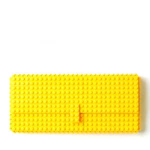 Gelbe Kupplung Geldbörse mit LEGO® Ziegel versandkostenfrei Handtasche Handtasche Lego trending Mode Hochzeit Brautjungfer handgefertigte Brieftasche Tasche